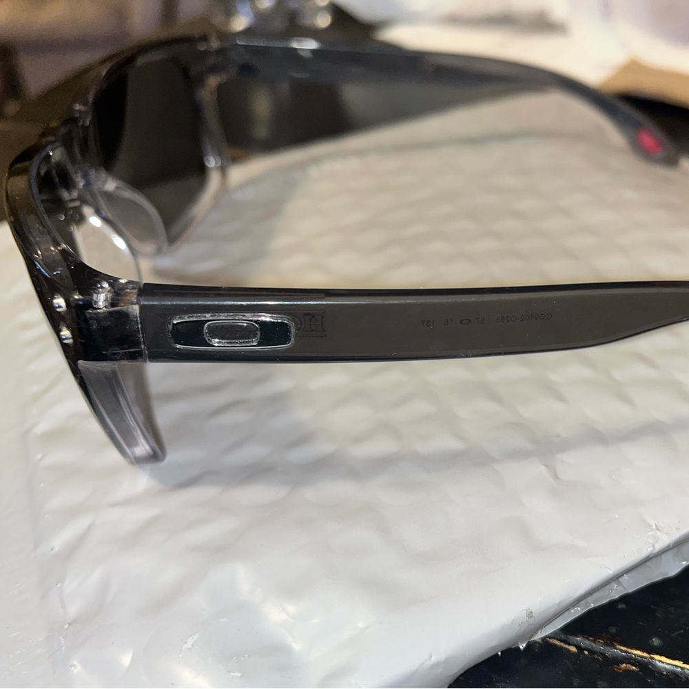 New Men’s Oakley’s